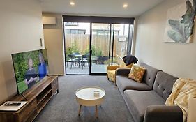 Central Stay Addington